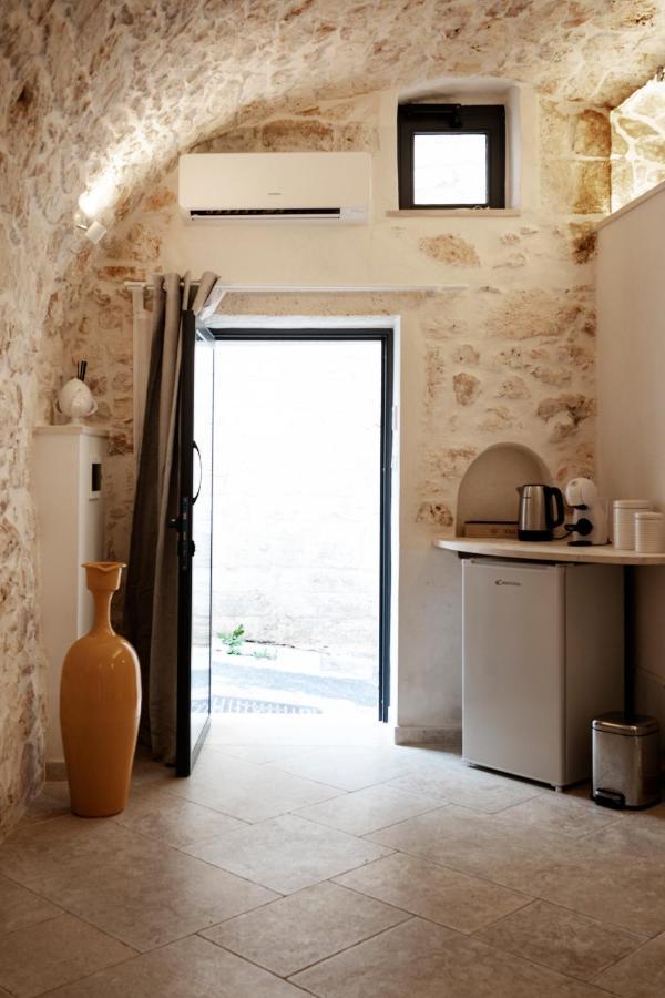 white room Ostuni Exterior foto
