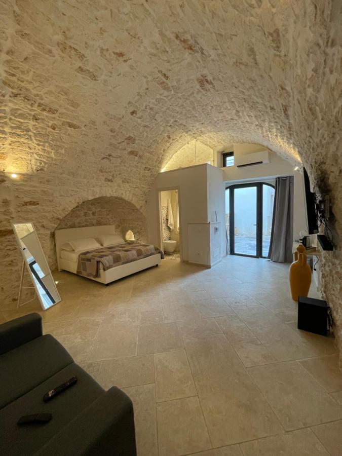 white room Ostuni Exterior foto