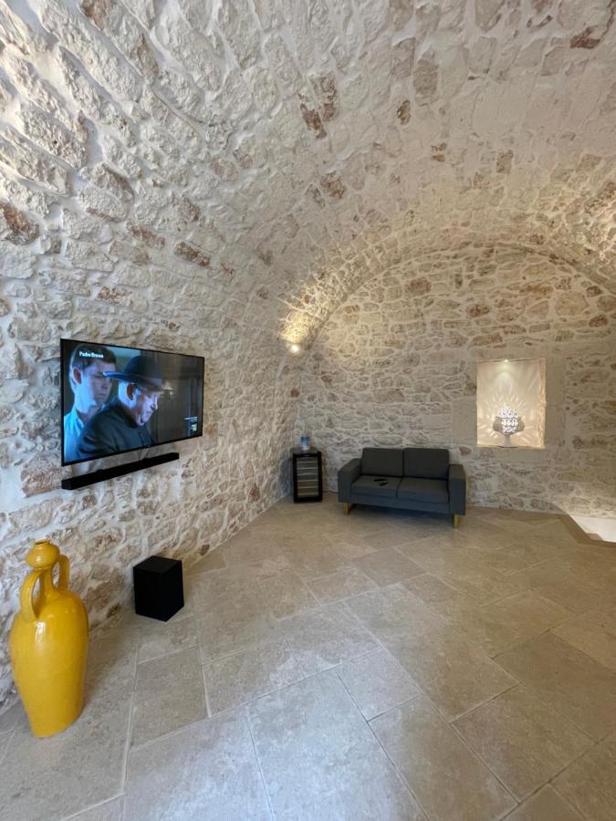white room Ostuni Exterior foto