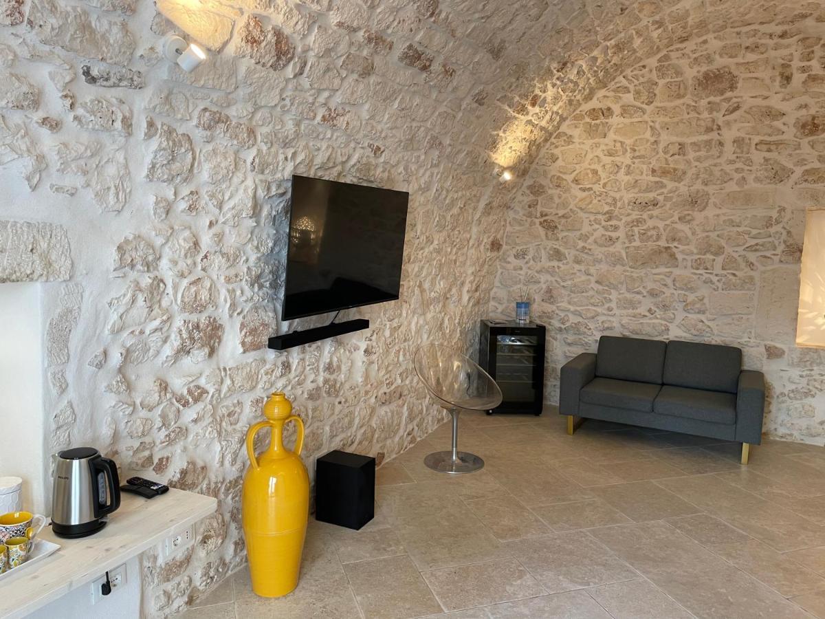 white room Ostuni Exterior foto