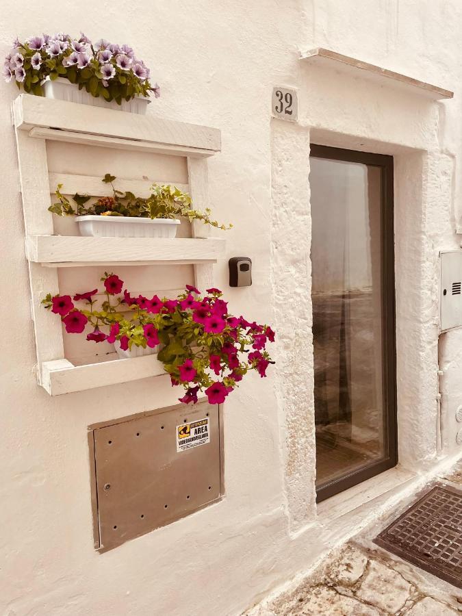 white room Ostuni Exterior foto
