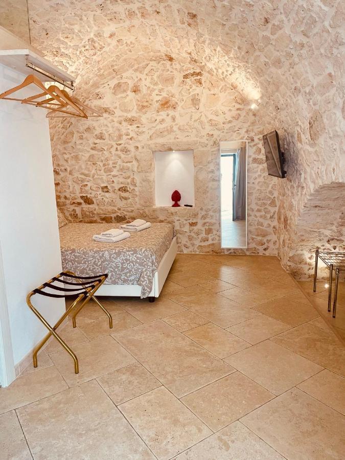 white room Ostuni Exterior foto